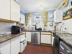Kitchen- click for photo gallery